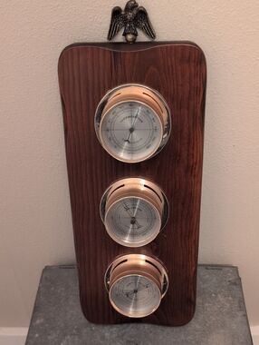 Vintage Springfield Weather Station